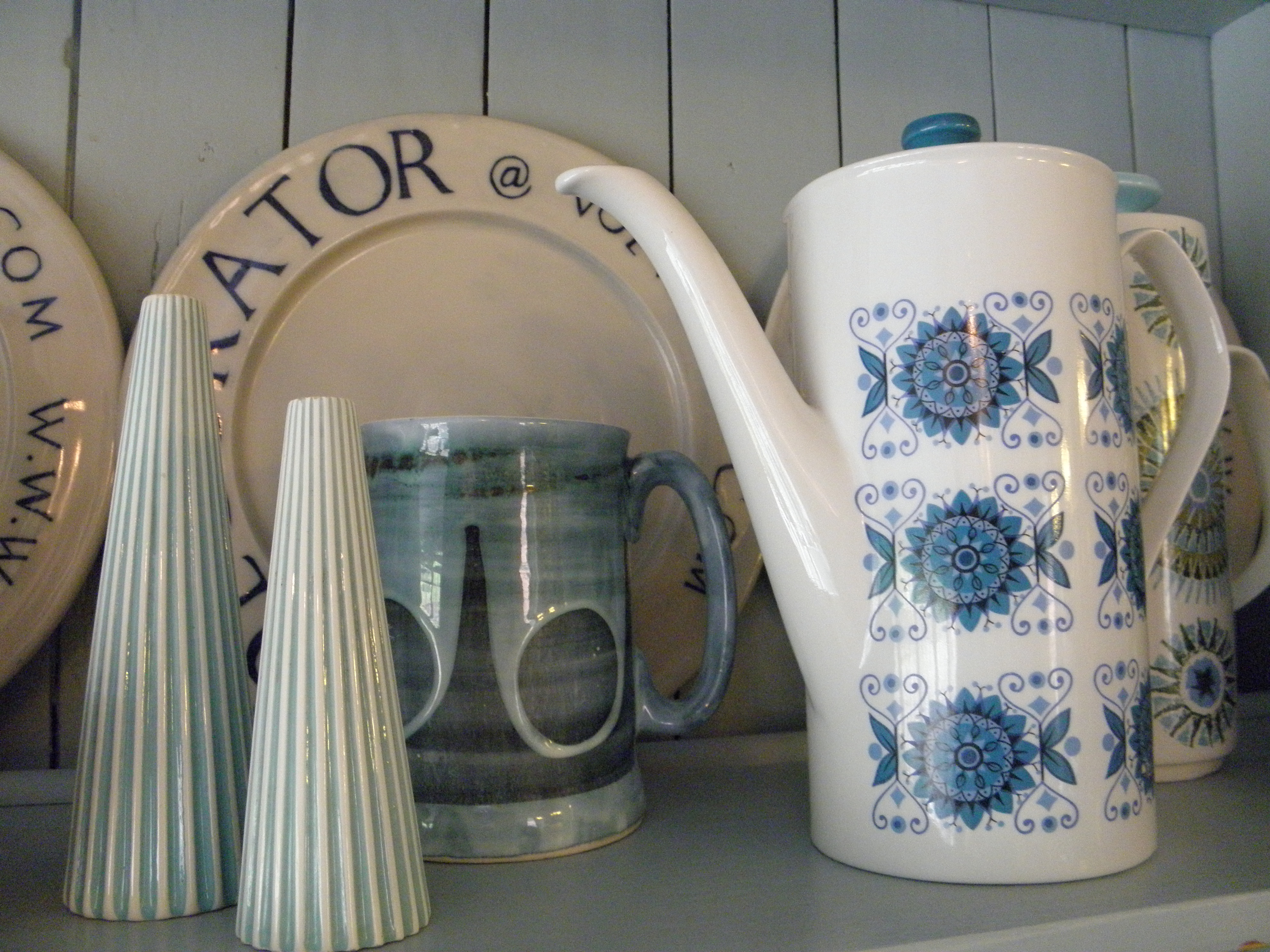 Voewood_kitchen_shelves_OLYMPUS DIGITAL CAMERA