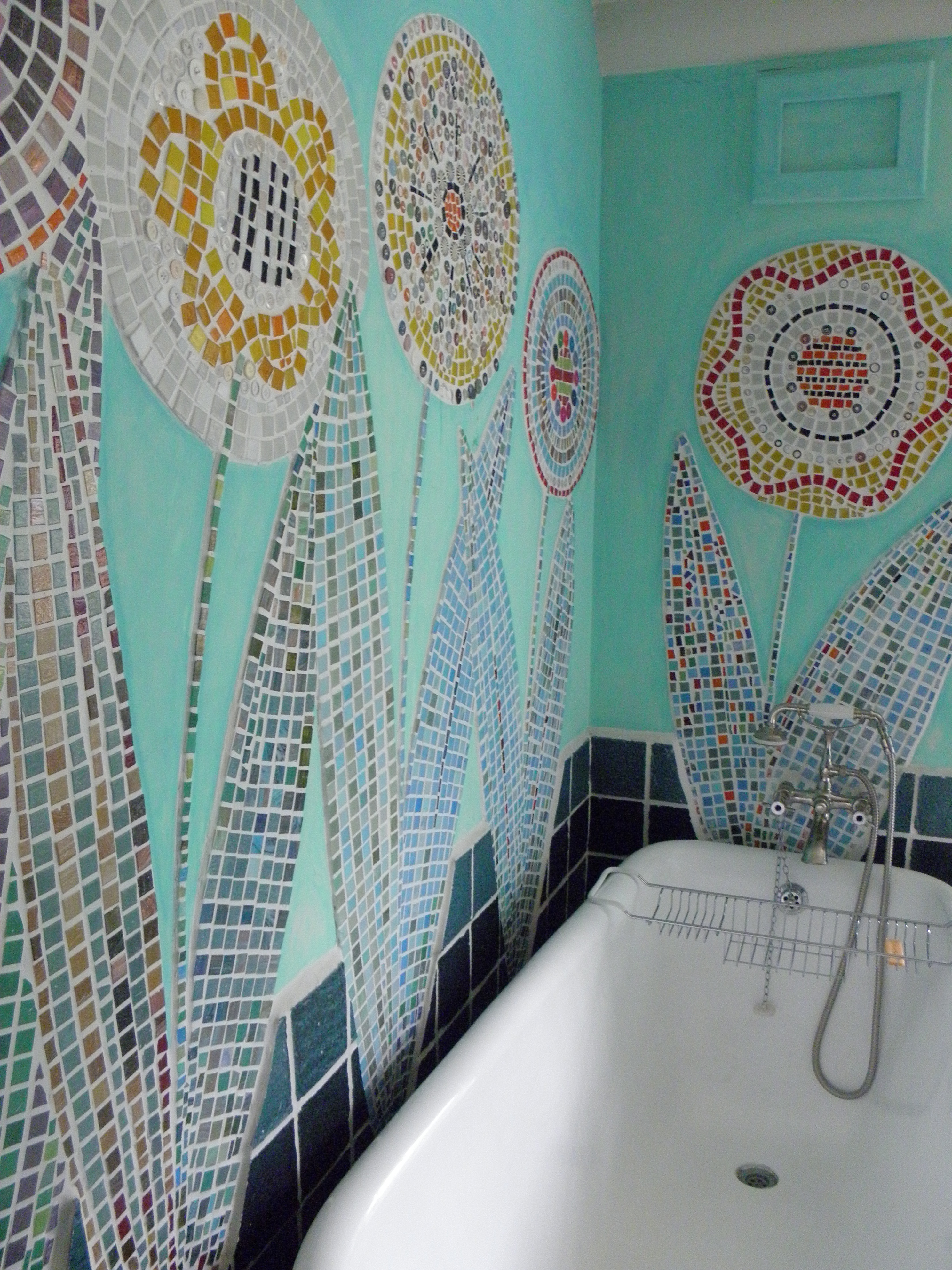 Voewood_mosaic_bathroom_P7270128