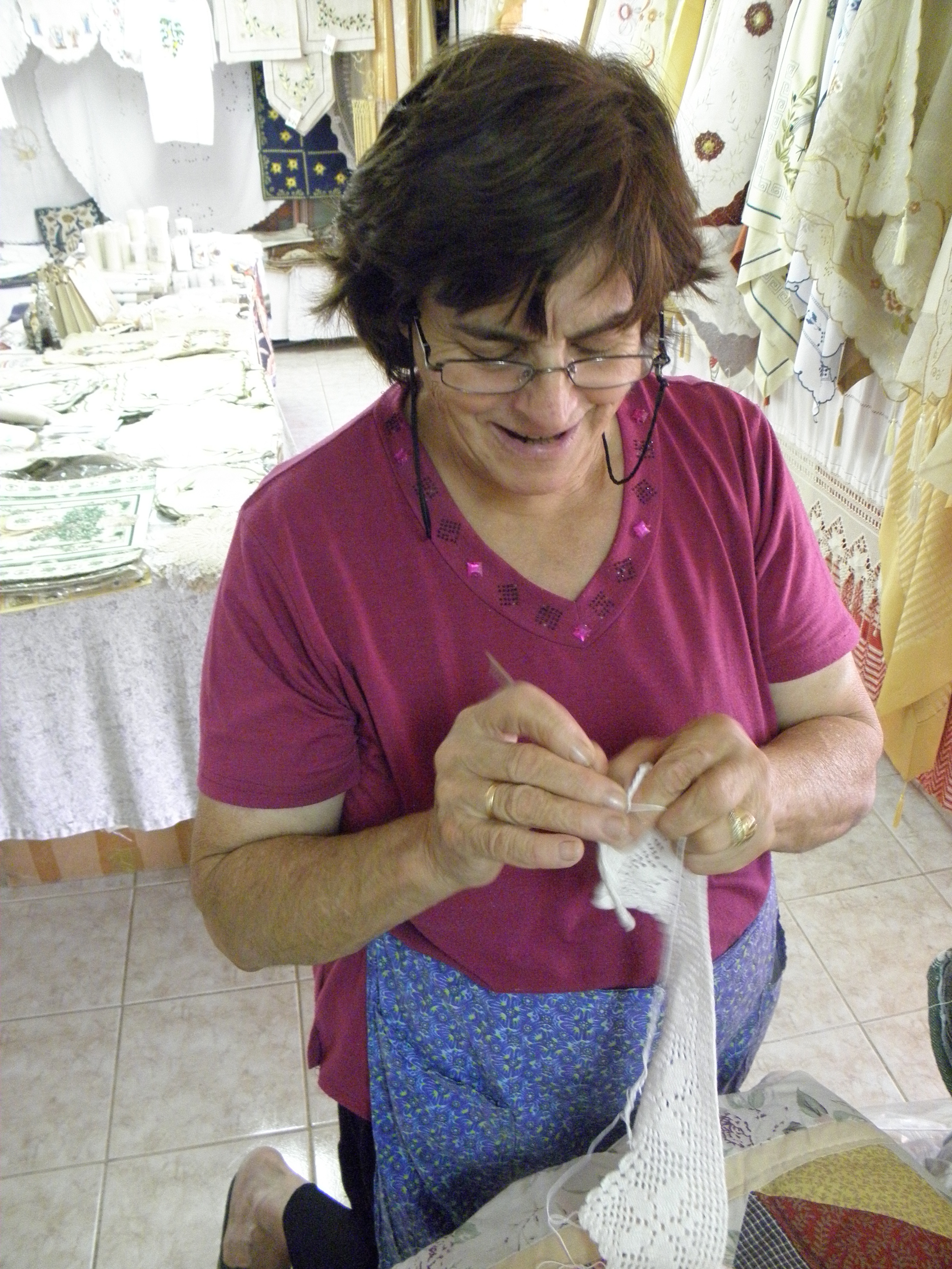 Greek_crochet_lady_P8110122