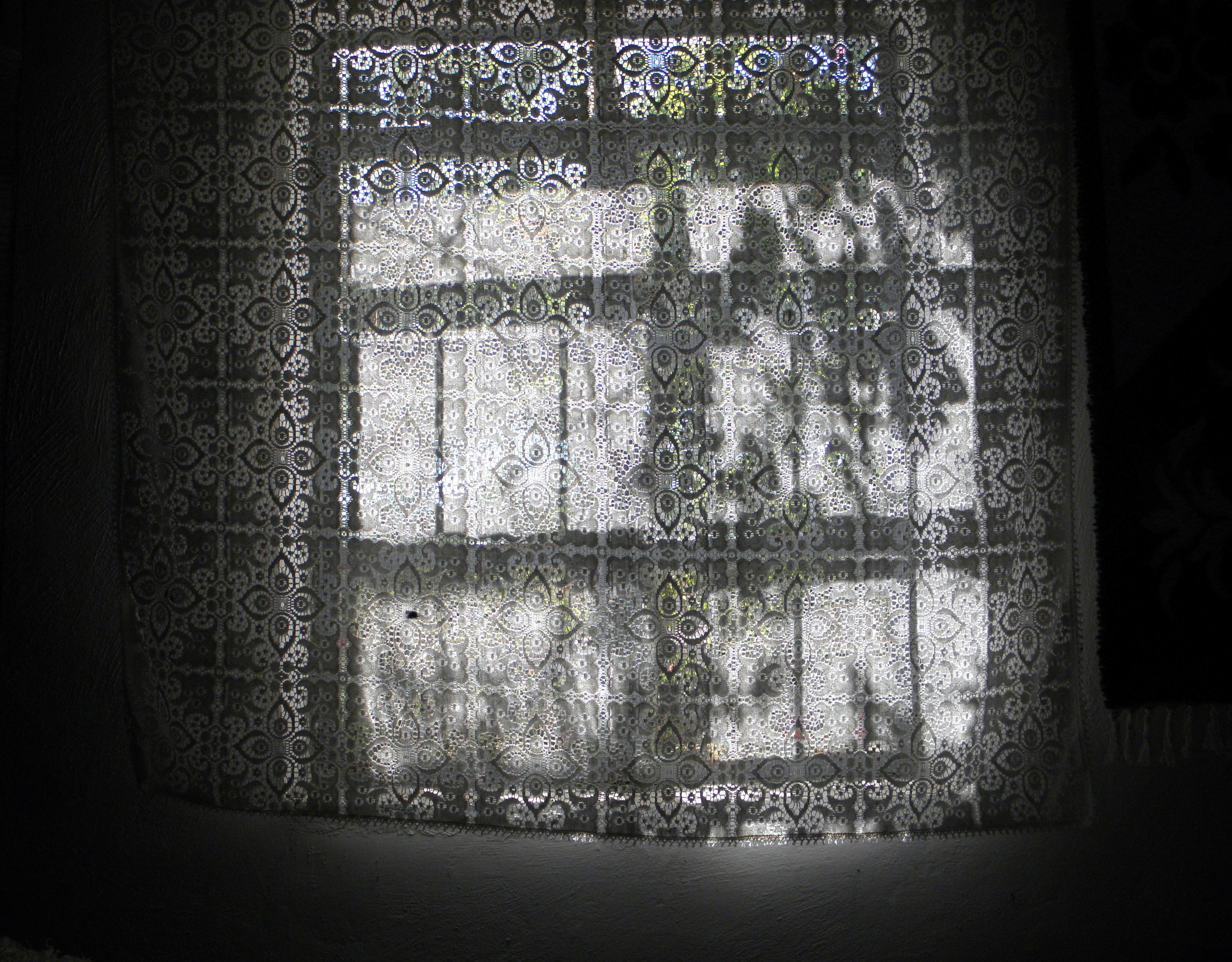 crochet_at_window_Voluimes