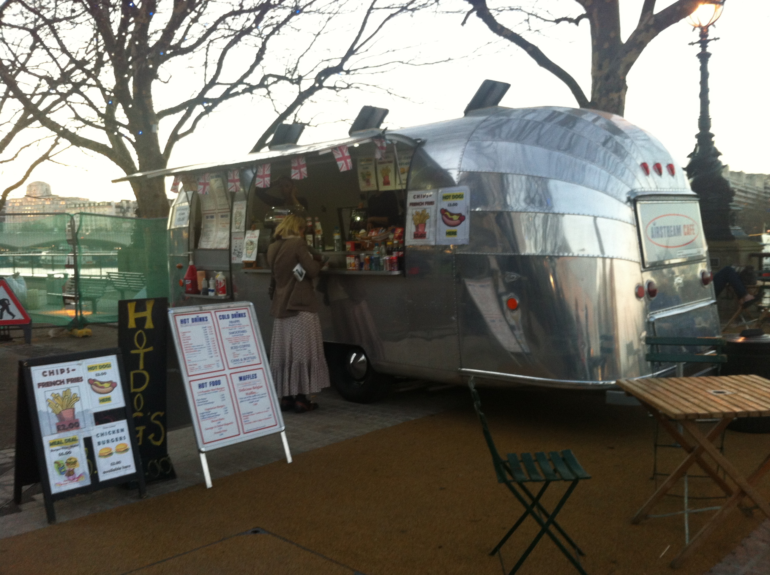 airstream_cafe_outhbank_feb_2012
