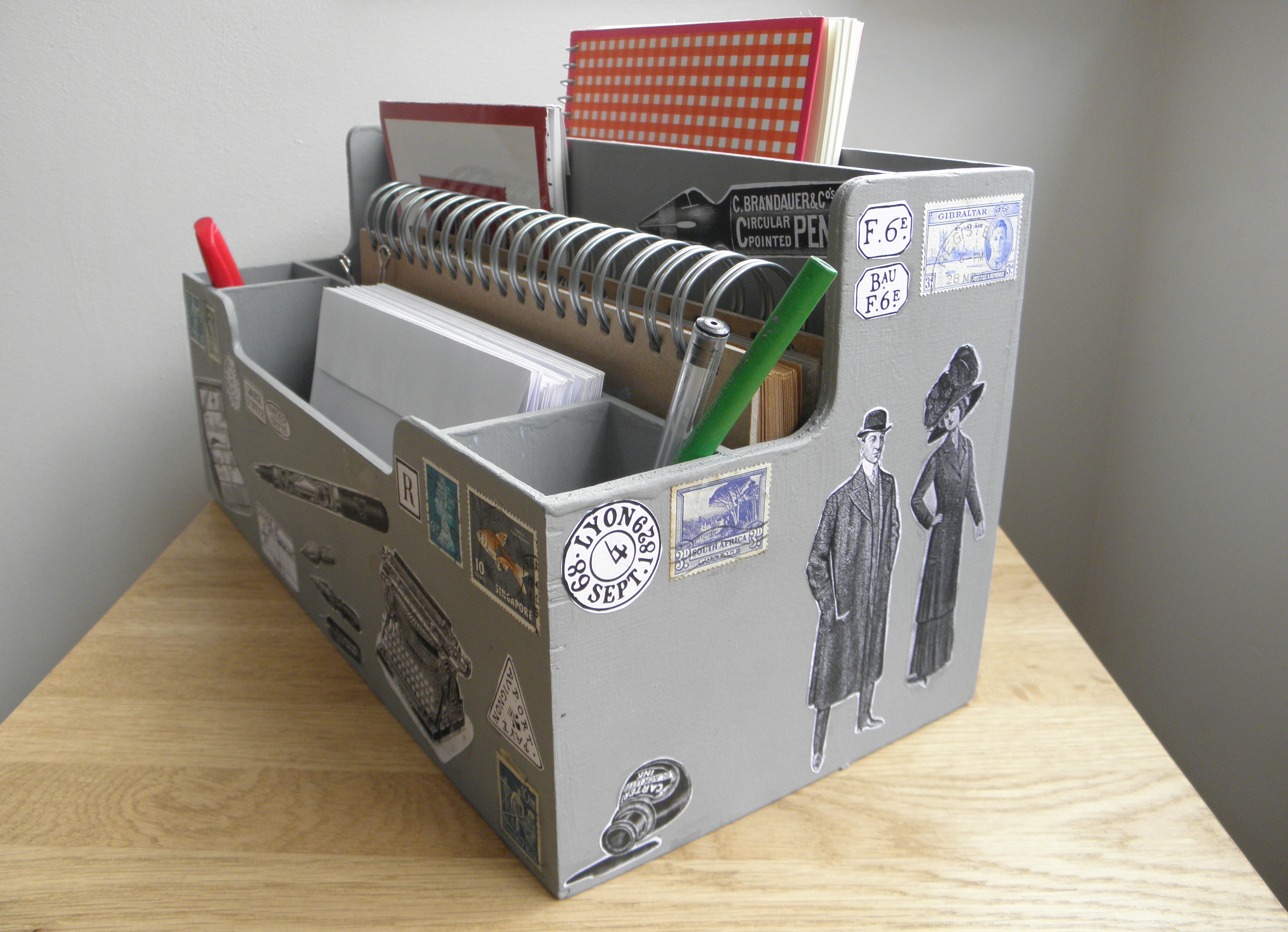 decoupage_letter_rack