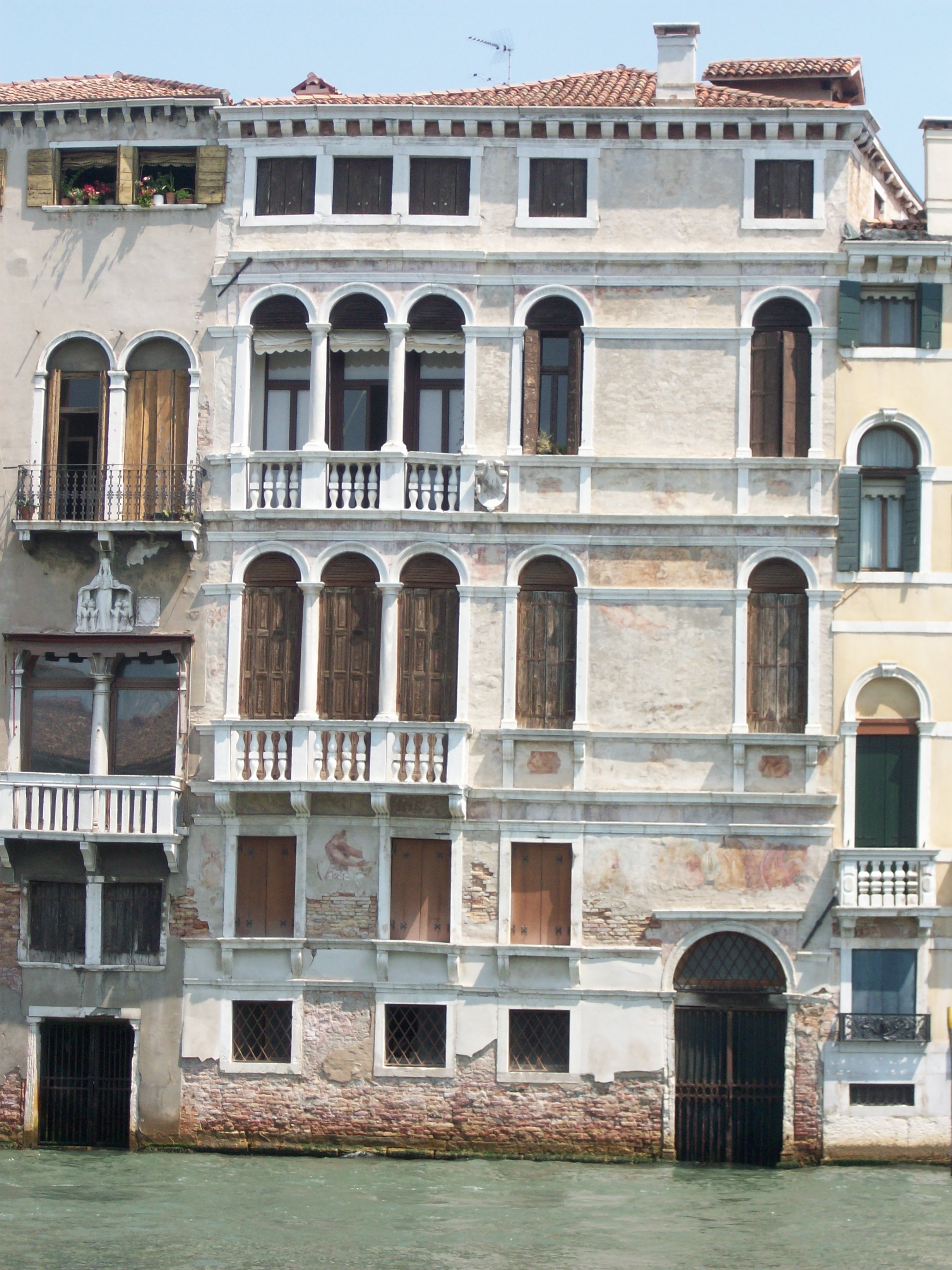 Palazzo 2