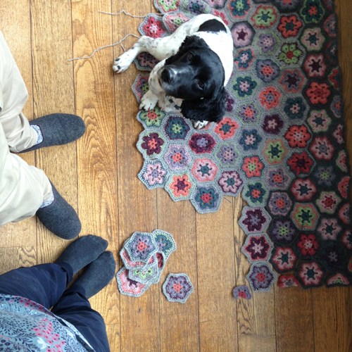 african-hexagon-blanket-claire-leggett-2